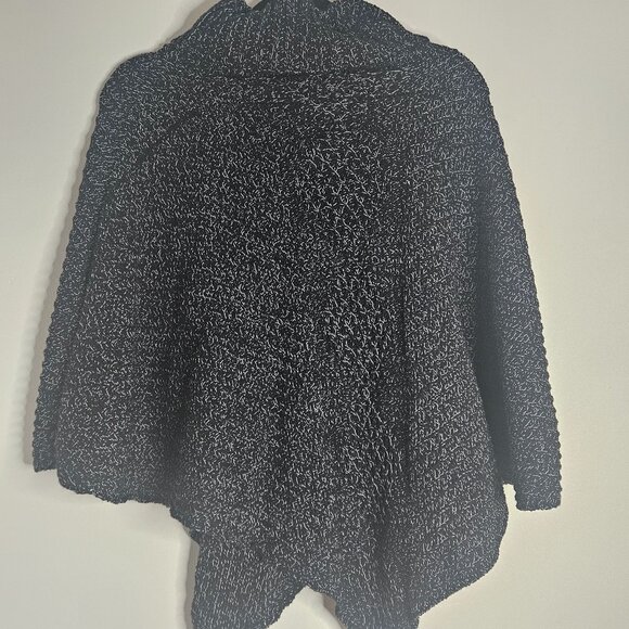 Roots turtleneck poncho O/S - Picture 4 of 5